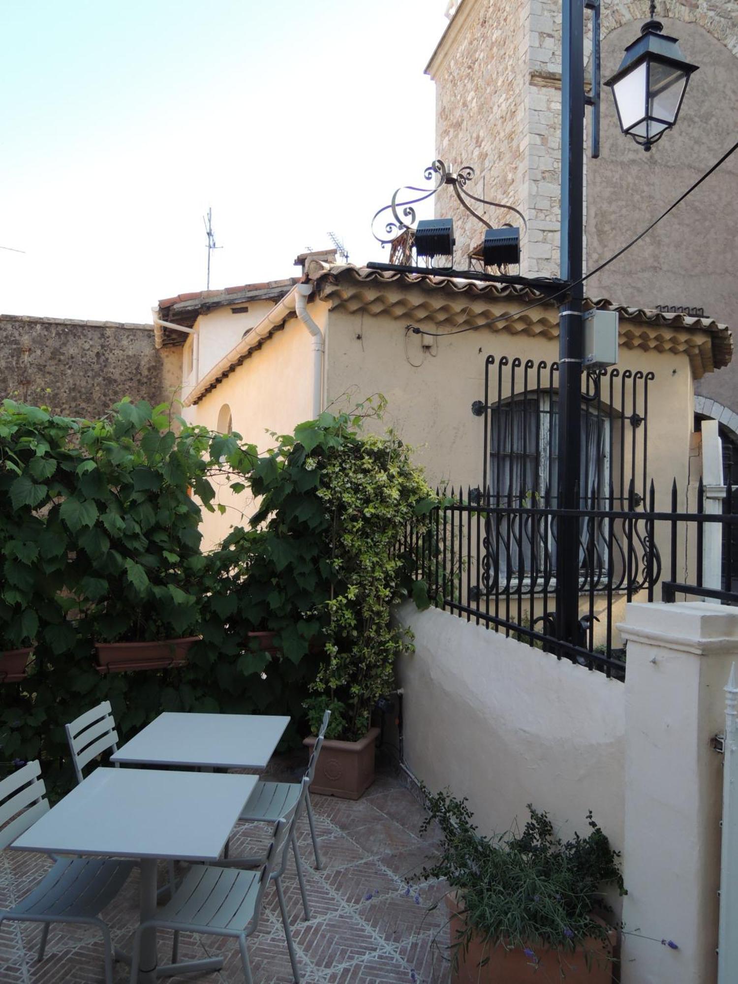 Acci Cannes Old City Quarto foto